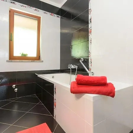 Emini By Istrialux * Novaki Motovunski