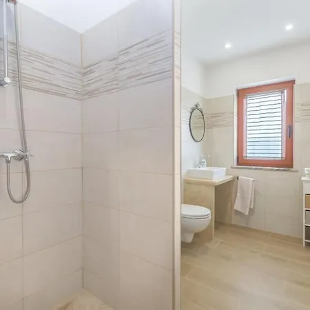 Emini By Istrialux Villa